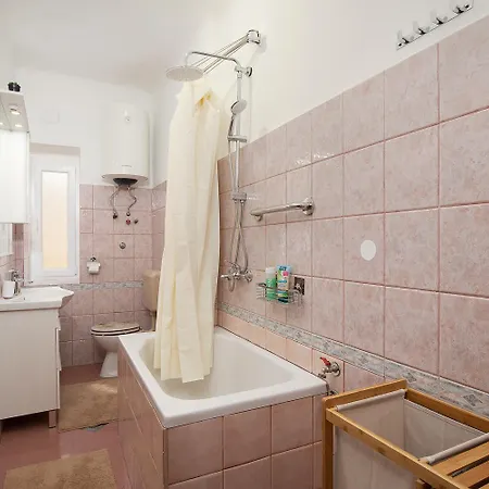 Zerostrasse View プーラ