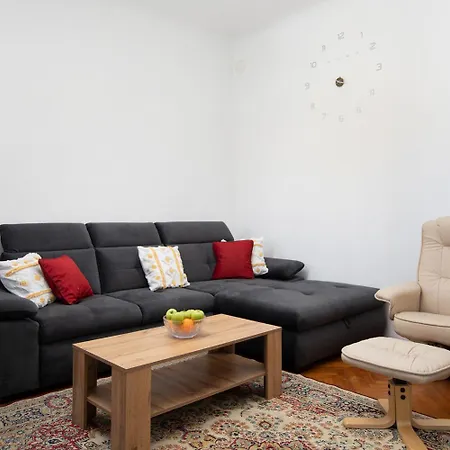 Zerostrasse View Apartman *