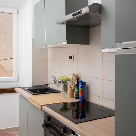 Zerostrasse View * פולה