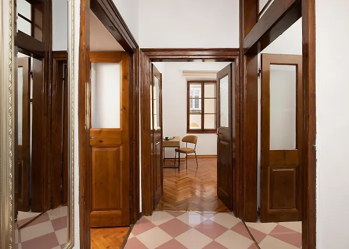 Zerostrasse View Πούλα