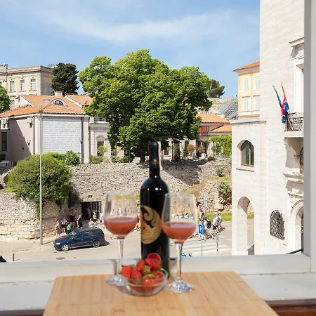 Zerostasse View Apartman